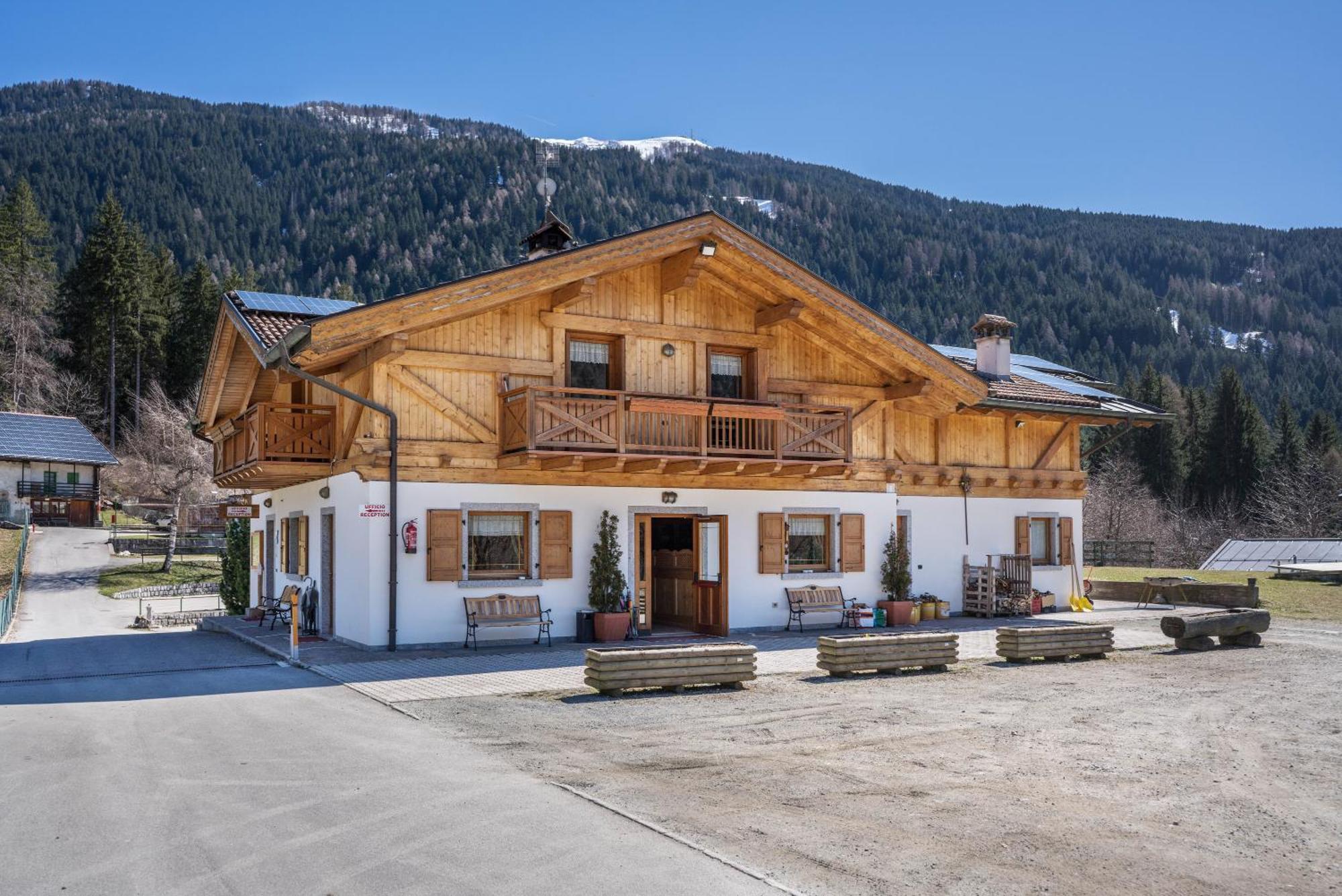 Villa Chalet Camping Fae 3 à Madonna Extérieur photo
